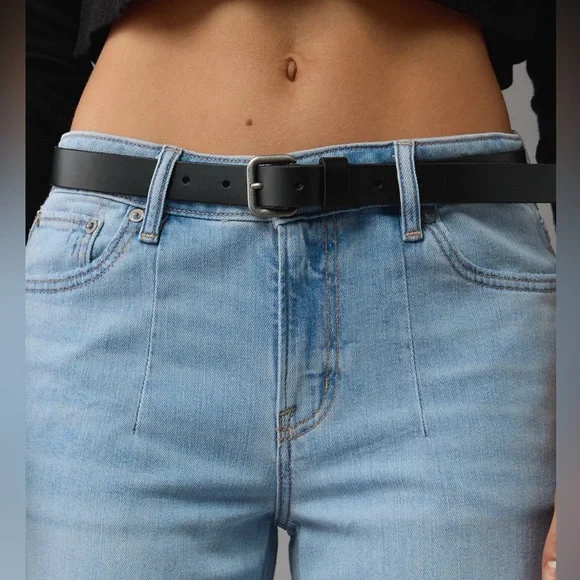 AE Dreamy Drape Stretch Low-Rise Baggy Wide-Leg Jean - Picture 4 of 9